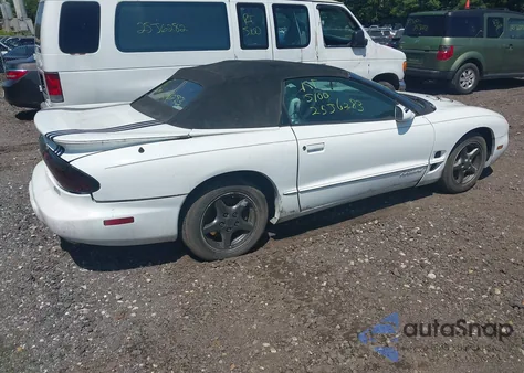 1999 Pontiac Firebird из США, поврежденный, VIN 2G2FS32K6X2209048